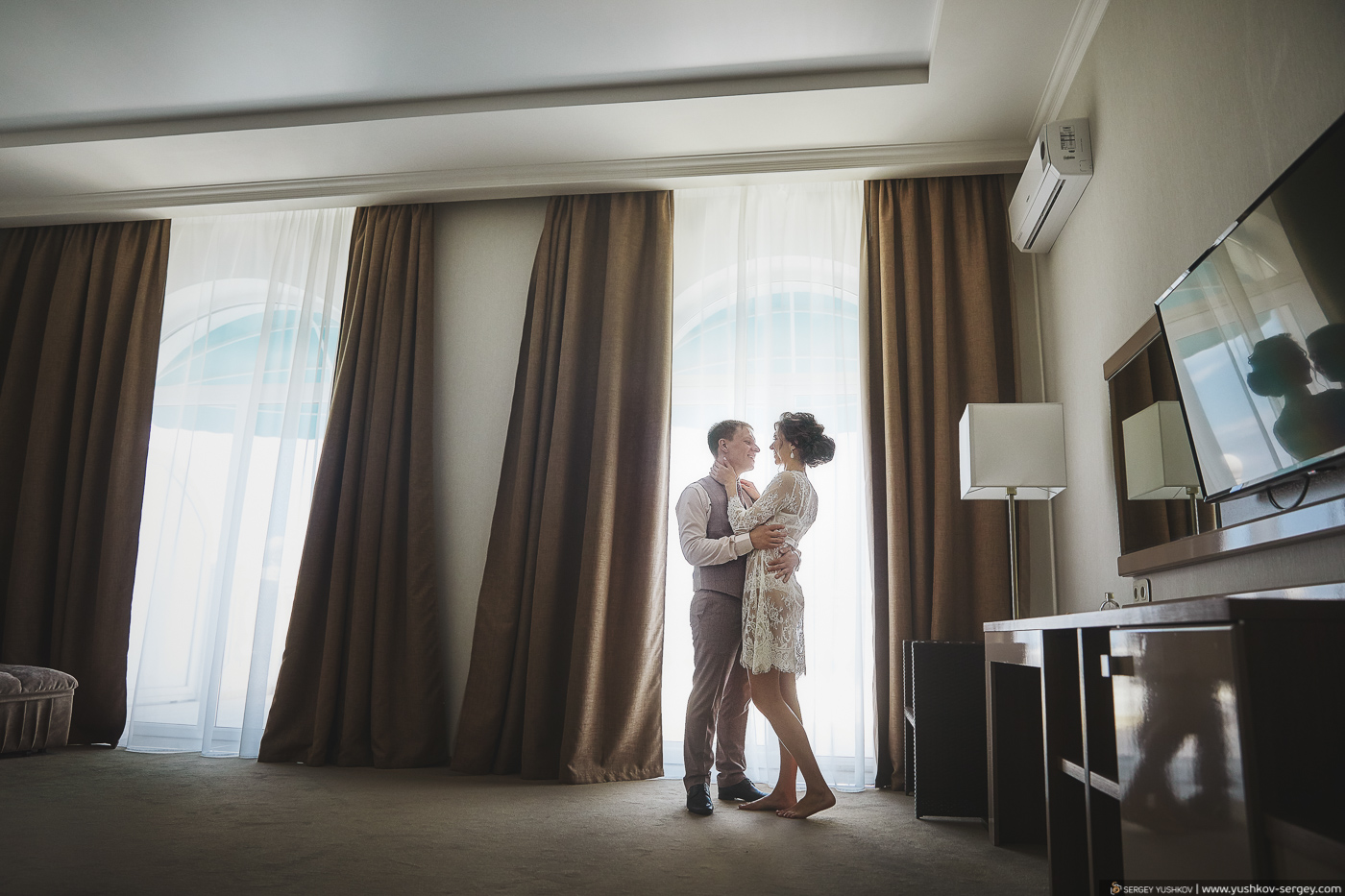 Утро невесты в отеле у моря. Севастополь. Фотограф - Сергей Юшков.