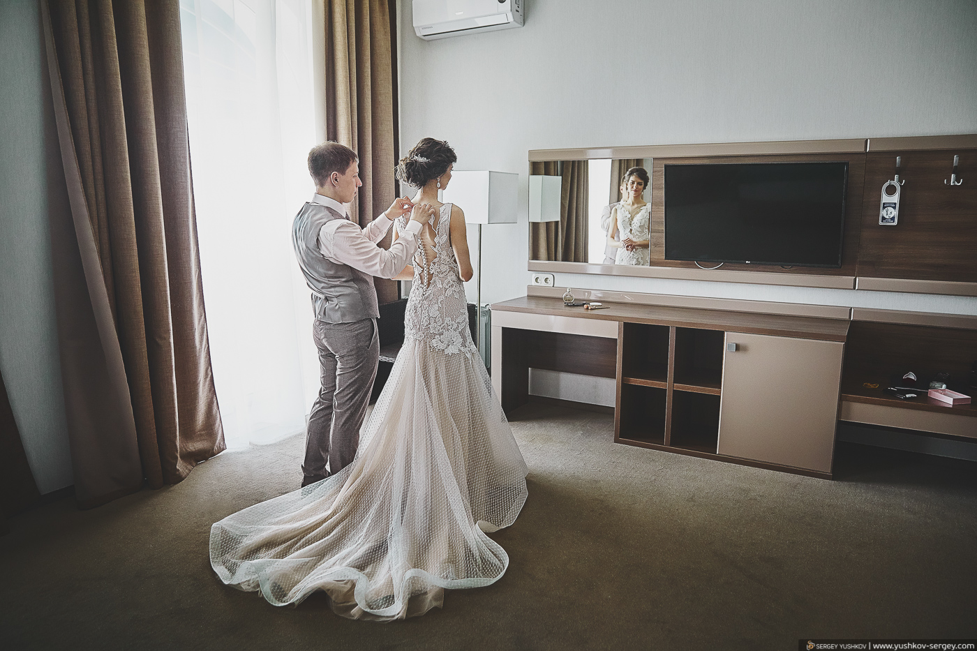 Утро невесты в отеле у моря. Севастополь. Фотограф - Сергей Юшков.