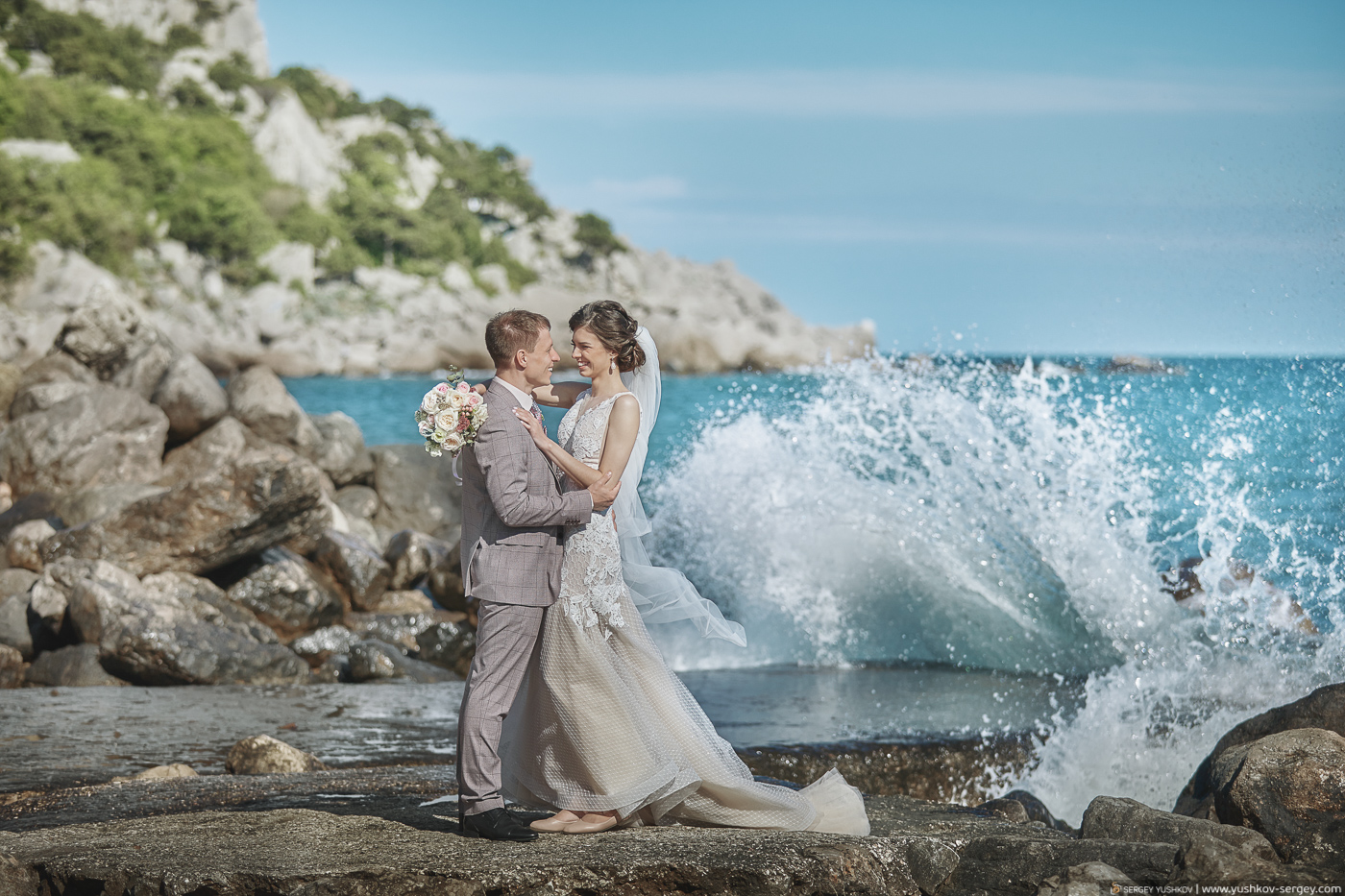 Красивая свадьба у моря в Крыму. Профессиональный фотограф - Сергей Юшков.