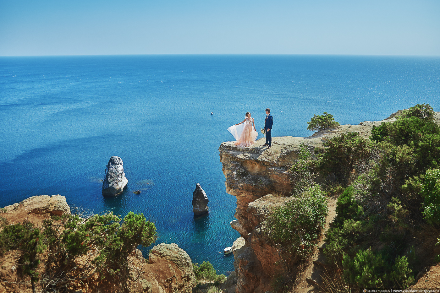 Wedding for two in the Crimea. Most beautiful places for take photos.