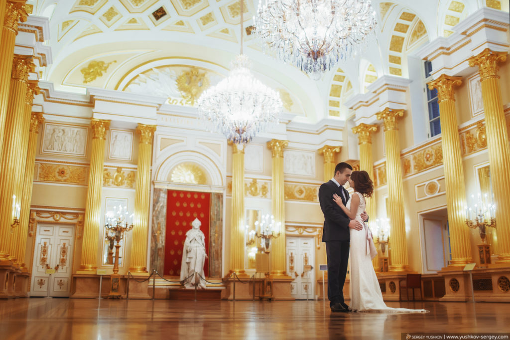 Фотосессия Свадьба для двоих в Москве. Екатерининские залы дворца Царицыно. Фотограф - Сергей Юшков