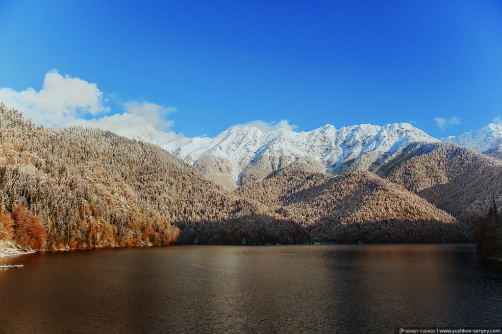 Озеро Рица. Осень. Абхазия