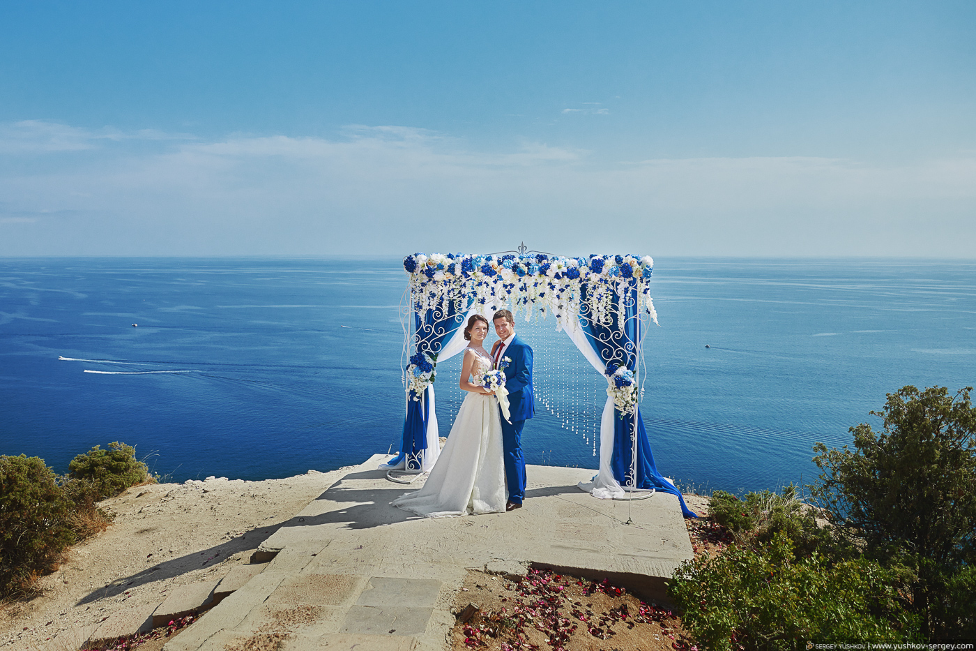 Wedding for two in the Crimea.