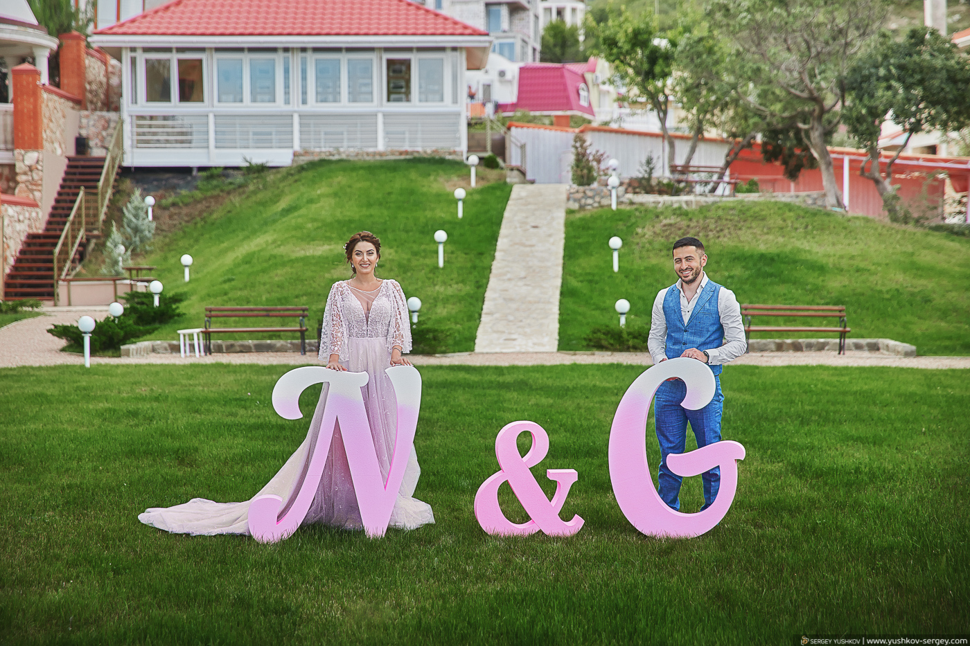 Свадьба для двоих. Выездная свадебная церемония с видом на море. Крым.