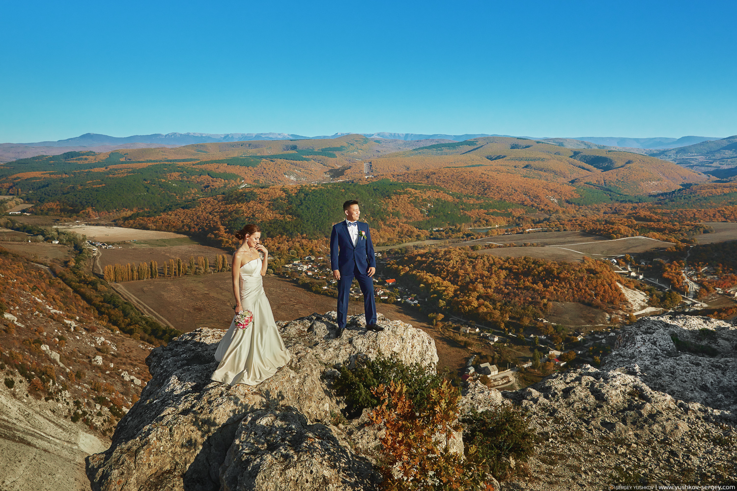 Свадебная фотосессия / лавстори на обрыве горы. Качи - Кальон. Фотограф в Крыму - Сергей Юшков