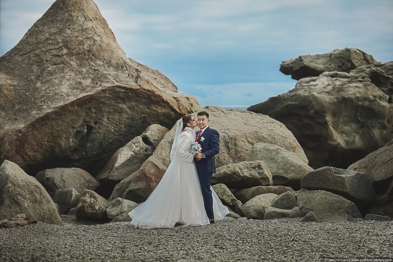 Full wedding day in the Crimea. Viktor and Mariya.